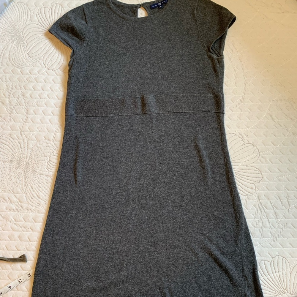 Gap grey dress youth knit short sleeve sweater dress